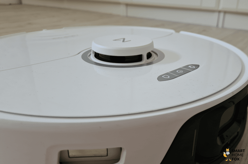 Laserturm des Roborock S8+ ist zu sehen.
